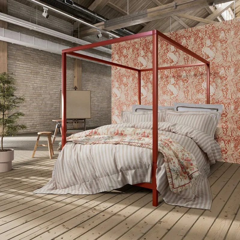 Regency Aperigon Collection with Matching Pillowcase