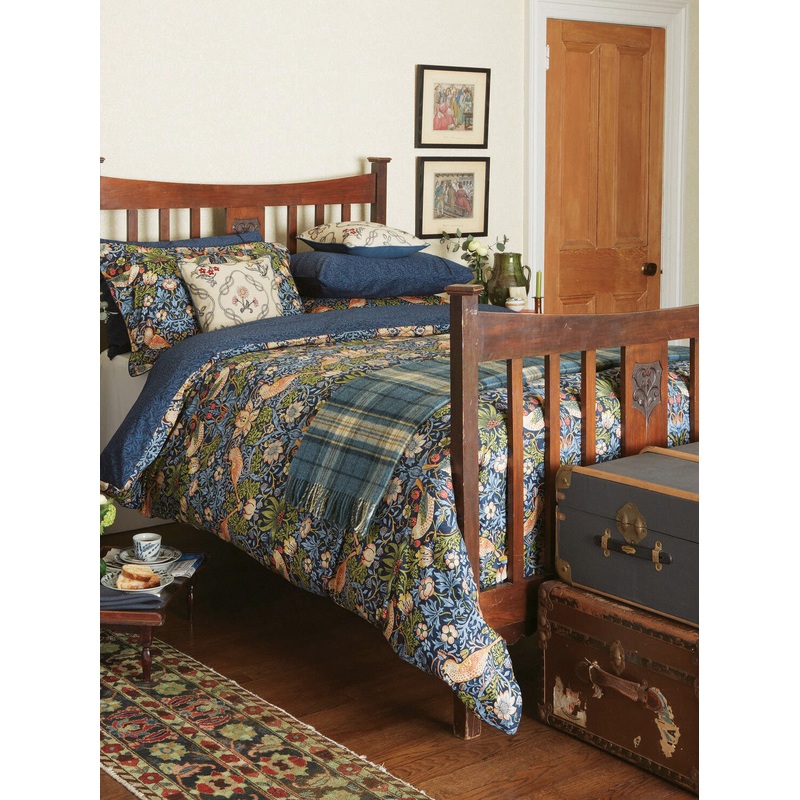 Strawberry Thief Cover Set