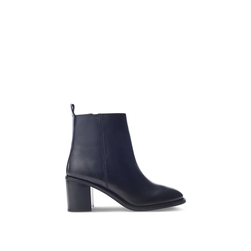 B.Fleur Leather Boots