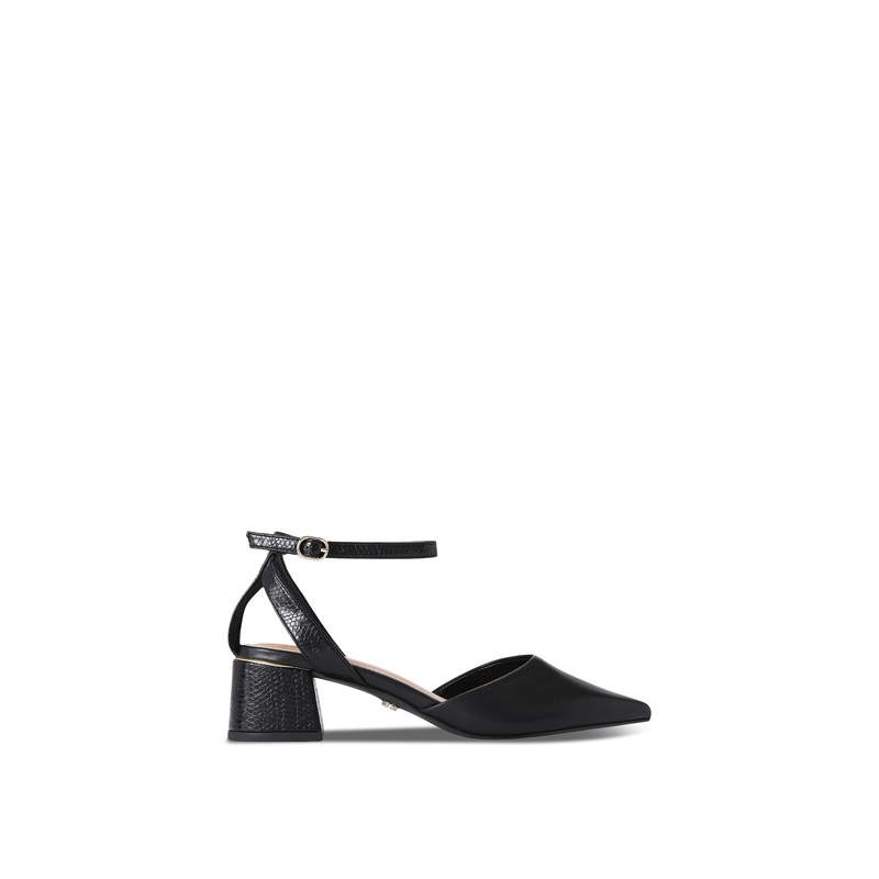 Calla Court Heels Black