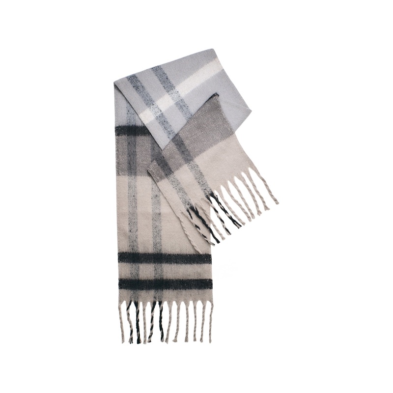Isla Tartan Boucle Scarf Grey
