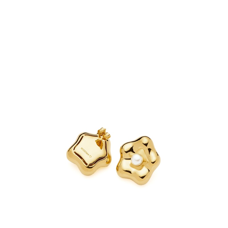 Eny Lee Parker Pearl Flower Studs