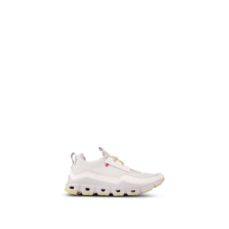 Women's On Cloud Away Trainers White