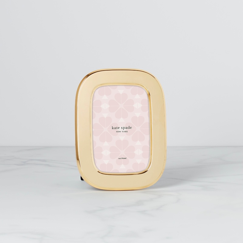 South Street 4" x 6" Gold Oval Frame