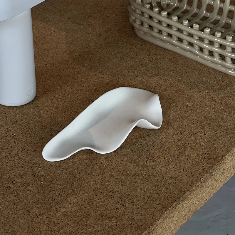 NR Ceramics HIN Leaf Plate