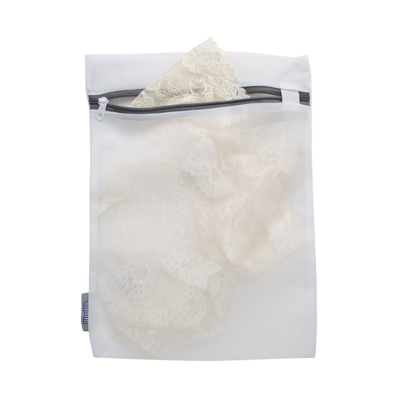 Woolite 4 Pack Active wear Wash Bag Set