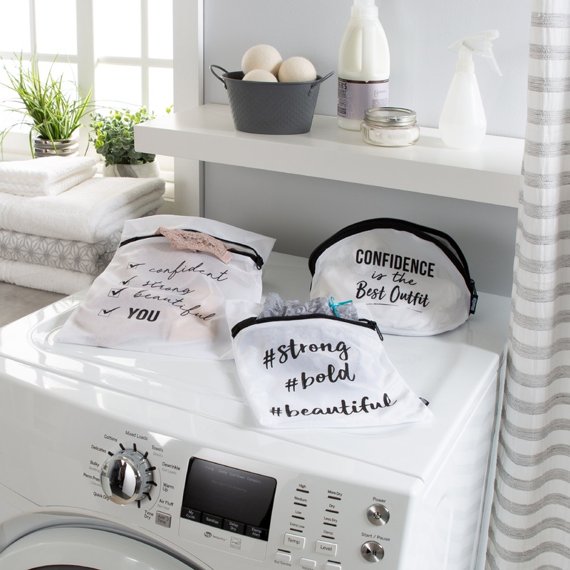 Woolite 3 Piece Printed Mesh Wash Bags with Bra Bag