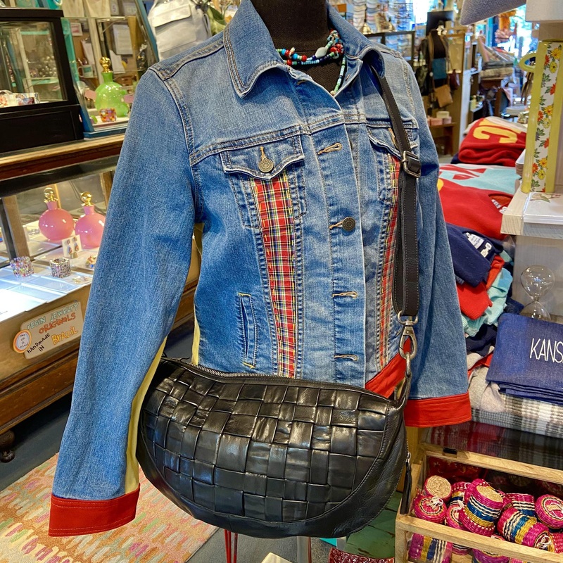 Crossbody/Sling Bag - Woven Leather - Black