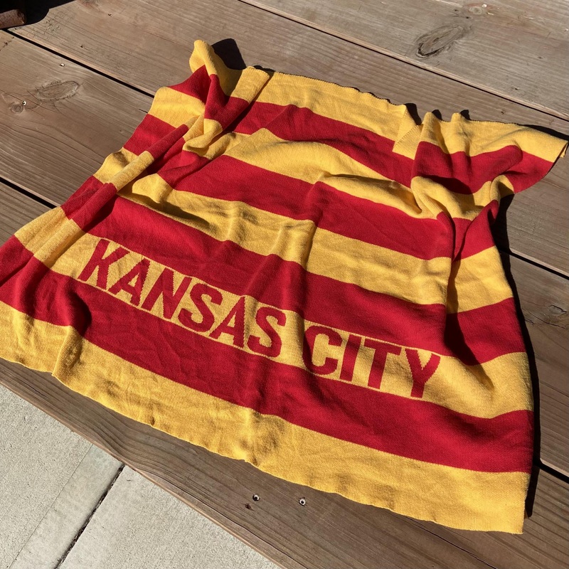 Little Blanket - KANSAS CITY - Red on Yellow